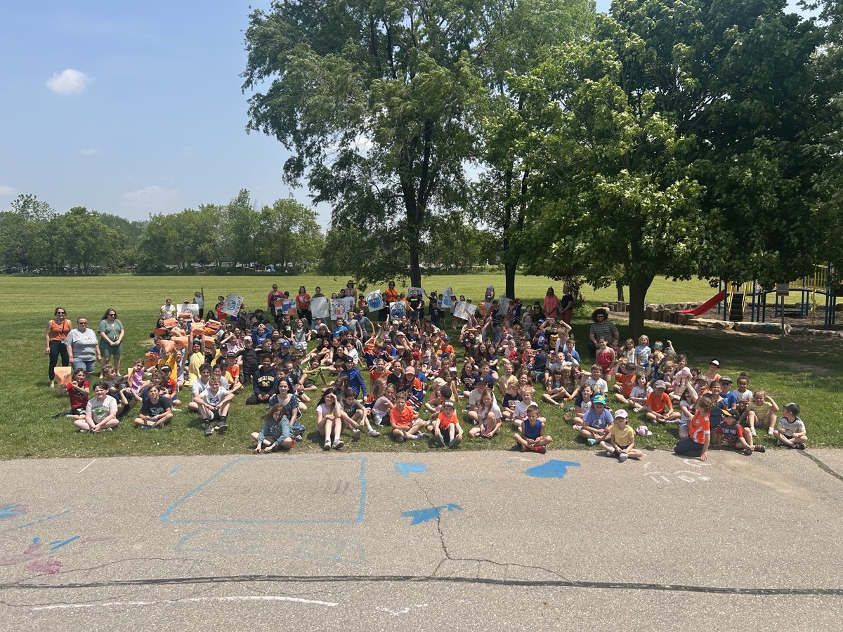 Wishing our hometown hero #19 Adam Henrique and his Oilers all the best in the Stanley Cup playoffs tonight. Bring the cup home to Burford! #LetsGoOilers
