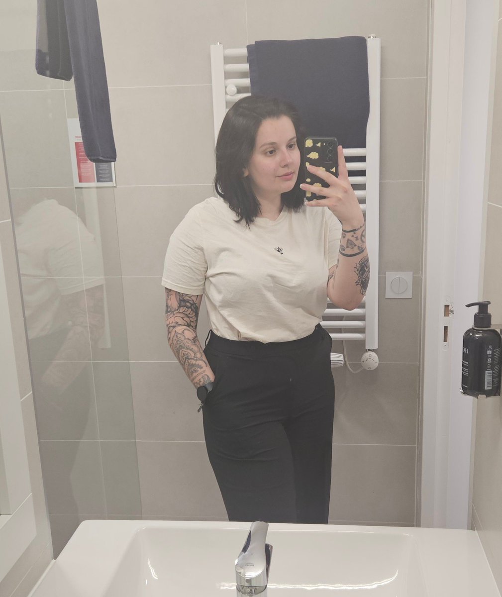 Before val / now
Des kilos en plus, des tattoo en plus mais surtout des rencontres et des opportunités de dingue en plus