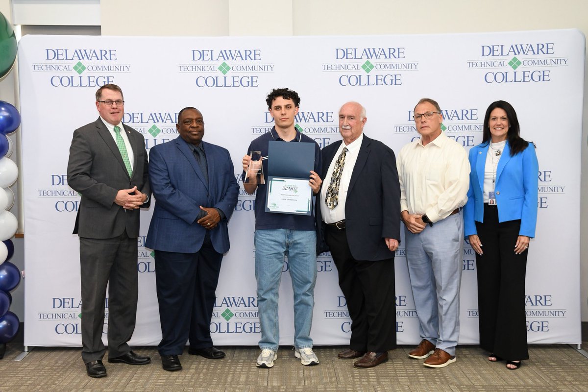 drewmann01's tweet photo. Had a fun time at the Delaware Tech CC Athletic Awards Banquet! 🙏🏼😁
• EPAC Player of the year 
• 1st team EPAC All-Conference 
• 1st team Region-19
• Highest team GPA
• Team MVP
• All-Academic team (fall/spring) 
• 2x player of week https://t.co/oL6PocAptm