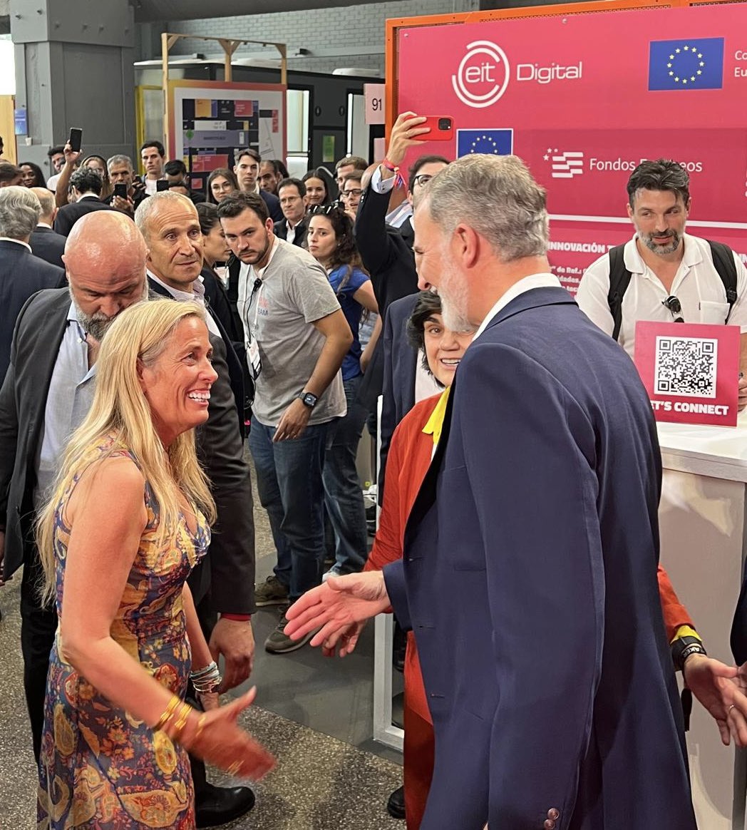 Rocío Albert (@blondieconomics) on Twitter photo Hoy he participado en la inauguración del <a href="/south_summit/">South Summit</a>.
Con su impulso reforzamos el ecosistema emprendedor y posicionamos a la <a href="/ComunidadMadrid/">Comunidad de Madrid</a> a nivel mundial.
Con más de 3.300 startups que emplean a 170.000 trabajadores somos líderes en empresas emergentes en España. Hoy he participado en la inauguración del <a href="/south_summit/">South Summit</a>.
Con su impulso reforzamos el ecosistema emprendedor y posicionamos a la <a href="/ComunidadMadrid/">Comunidad de Madrid</a> a nivel mundial.
Con más de 3.300 startups que emplean a 170.000 trabajadores somos líderes en empresas emergentes en España.