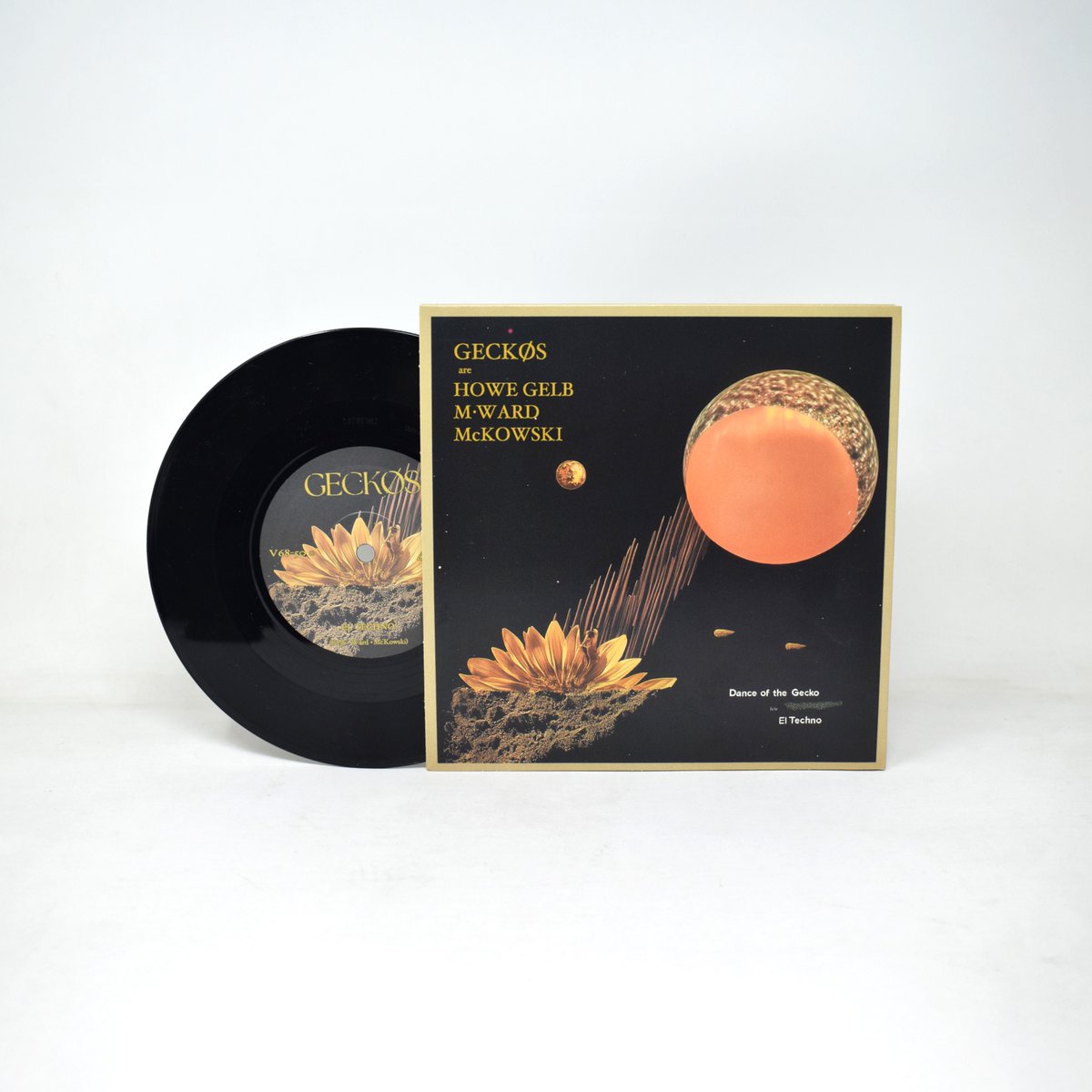 For those who have been enjoying Geckøs' debut single “Dance of the Gecko,” you can now pick up the vinyl 7” on the Org Music site! The track is paired with the unreleased B-side “El Techno." Keep a look out for more from the trio later this year!

tinyurl.com/34czu5ba