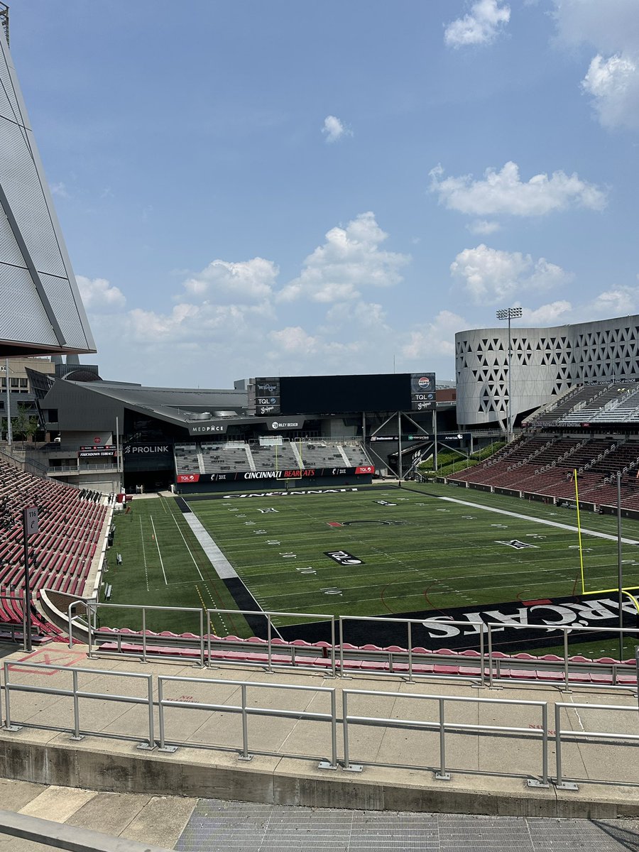 Jackson Arvin (@jacksonarvin_ls) on Twitter photo I had a great time <a href="/GoBEARCATS/">Cincinnati Bearcats</a> specialist camp today. It was great to meet <a href="/CoachPaschall/">Luke Paschall</a>, <a href="/Coach_Conner/">Tim Conner</a>, and catch up with <a href="/stephenrusnak/">Stephen Rusnak</a>. Looking forward to continuing to work and grow! I had a great time <a href="/GoBEARCATS/">Cincinnati Bearcats</a> specialist camp today. It was great to meet <a href="/CoachPaschall/">Luke Paschall</a>, <a href="/Coach_Conner/">Tim Conner</a>, and catch up with <a href="/stephenrusnak/">Stephen Rusnak</a>. Looking forward to continuing to work and grow!