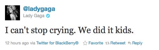 Kinglypuff's tweet image. Mariah Carey qui sort ENFIN de la nouvelle musique qui n'a rien à voir avec Noël...