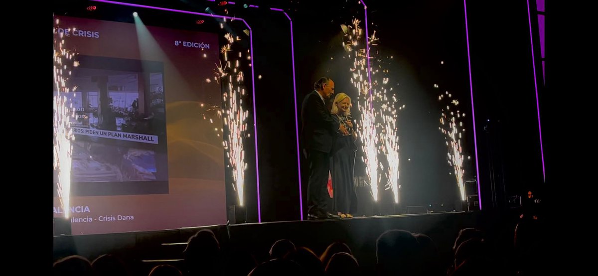 👏👏👏Felicidades a la <a href="/camara_valencia/">Cámara Valencia</a> por el #PremioDircom a su plan de comunicación de crisis tras la DANA. ¡Gran trabajo de Begoña Clerigues y todo su equipo!