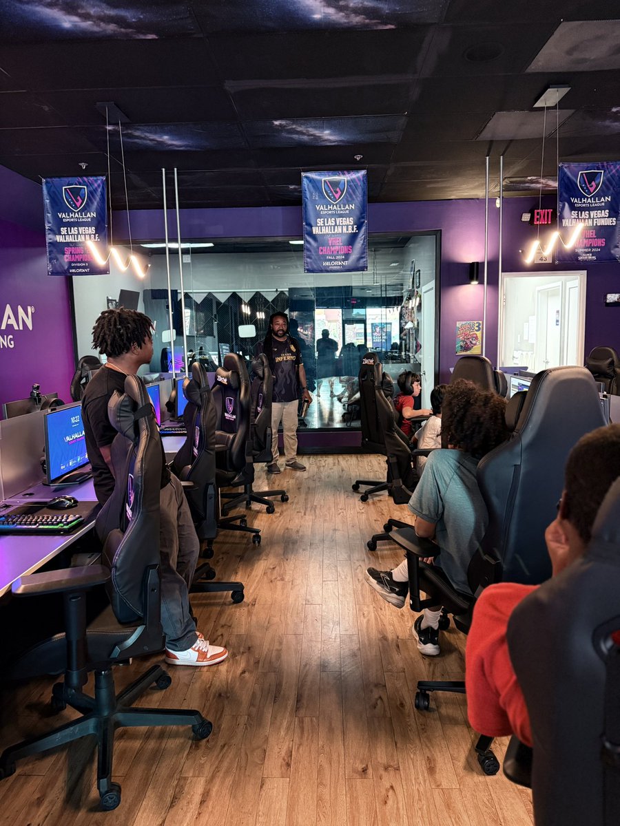 Valhallan Vegas (@valhallanvegas) on Twitter photo This week at our Content Creation Camp, the kids got a special guest appearance from <a href="/smitty2447/">Ryan Smith - LVI Smitty2447</a> of <a href="/VegasInferno/">Vegas Inferno™</a> ! 🙌🏼
From branding to editing to building your personal platform, Smitty shared real world tips and insights from the esports industry!
Big thank you to Smitty for This week at our Content Creation Camp, the kids got a special guest appearance from <a href="/smitty2447/">Ryan Smith - LVI Smitty2447</a> of <a href="/VegasInferno/">Vegas Inferno™</a> ! 🙌🏼
From branding to editing to building your personal platform, Smitty shared real world tips and insights from the esports industry!
Big thank you to Smitty for