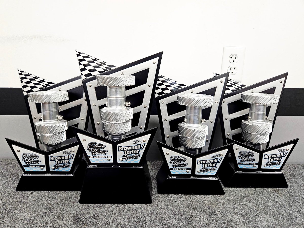 Check out this weekend’s hardware for the Friday and Saturday Brownell/Tarter Memorial!

Who’s going home with one?! 🏆