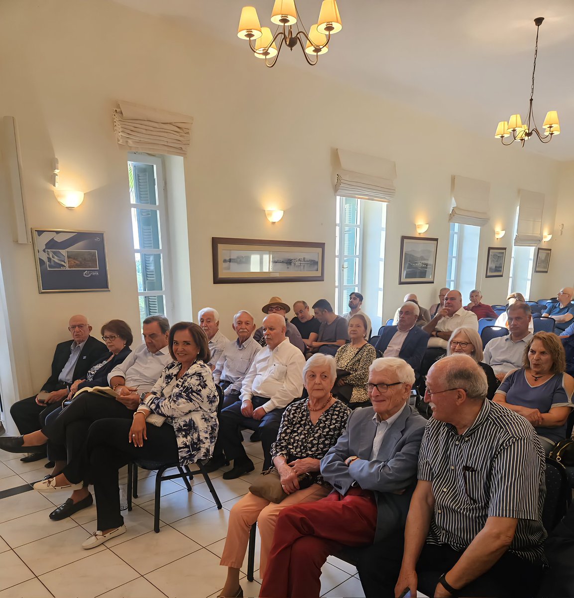 Απόψε στο Ίδρυμα Ελευθέριος Βενιζέλος έγινε η παρουσίαση  του βιβλίου του Δημήτρη Λυμπουρίδη «Εθνικός Διχασμός: Οι Ευθύνες», το οποίο αποτελεί μια εκτενή και τεκμηριωμένη μελέτη για τον Εθνικό Διχασμό, την πολιτική και εθνική κρίση που σημάδεψε την Ελλάδα στις αρχές του 20ού