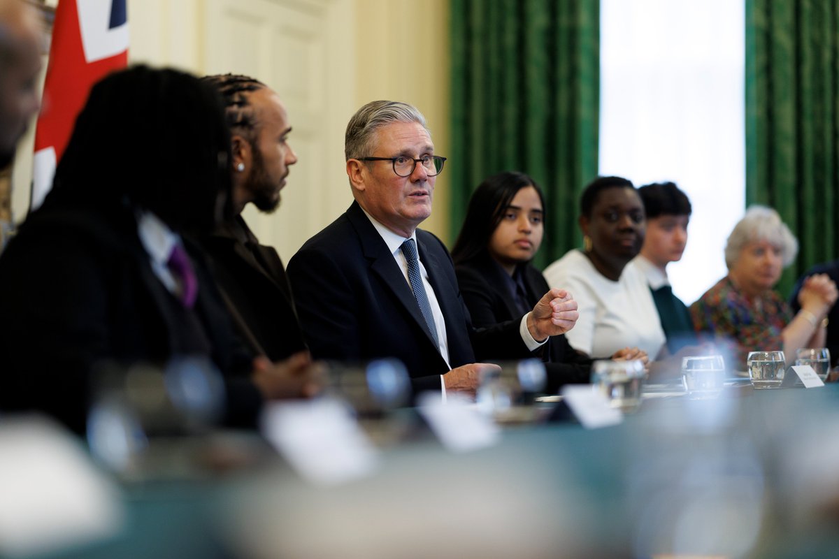 Keir_Starmer's tweet image. I came from a home where success wasn’t inevitable, but the opportunities I had as a kid shaped my life.

I want every child to go as far as their talents can take them — it’s central to my Plan for Change.

Together, we can give our kids the best chance in life.