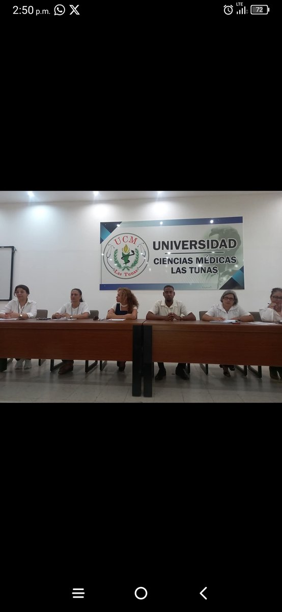 AlexanderPupo6's tweet photo. Especialistas de #Etecsa_LasTunas intercambian sobre las nuevas medidas comerciales para la telefonía móvil, con una representación de la comunidad estudiantil de la Universidad de Ciencias Médicas.#EtecsaCon https://t.co/Nct78HiOj5