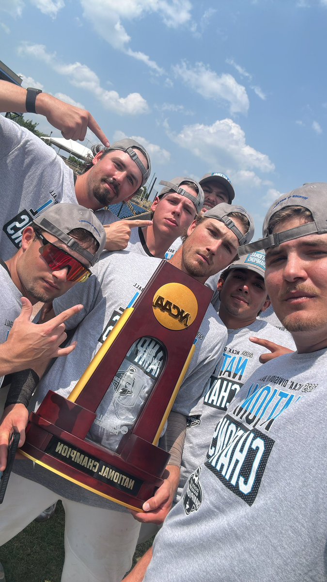 Brady Malkow (@brady_malkow) on Twitter photo Natty Champs #hawkball 
Love these fellas, not a better group of guys out there.
<a href="/BigMoron25/">Big Moron</a> 
#FORTHEWIAC Natty Champs #hawkball 
Love these fellas, not a better group of guys out there.
<a href="/BigMoron25/">Big Moron</a> 
#FORTHEWIAC