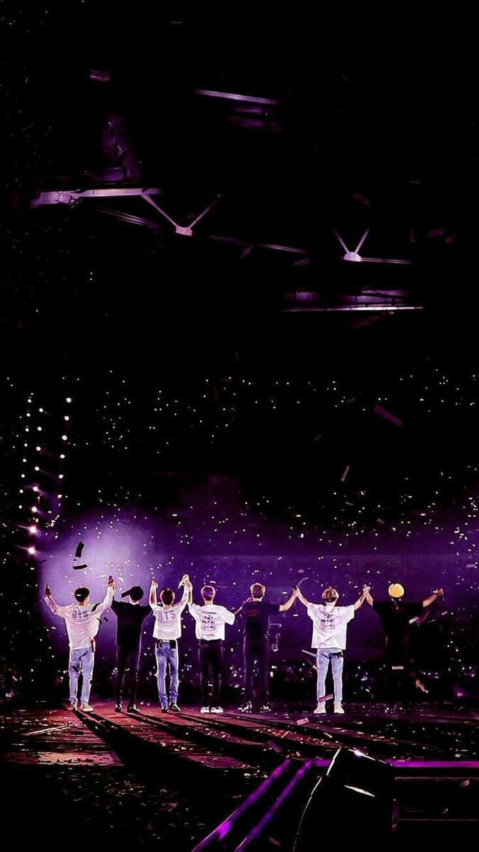 iLovePurple's tweet photo. ~♥︎⁷        BTS &amp; LE SSERAFIM           ⁵♥︎~
★ "May your feet remain light upon the sand and may the moonlight guide your path.” ★ https://t.co/xcEfN8tO55