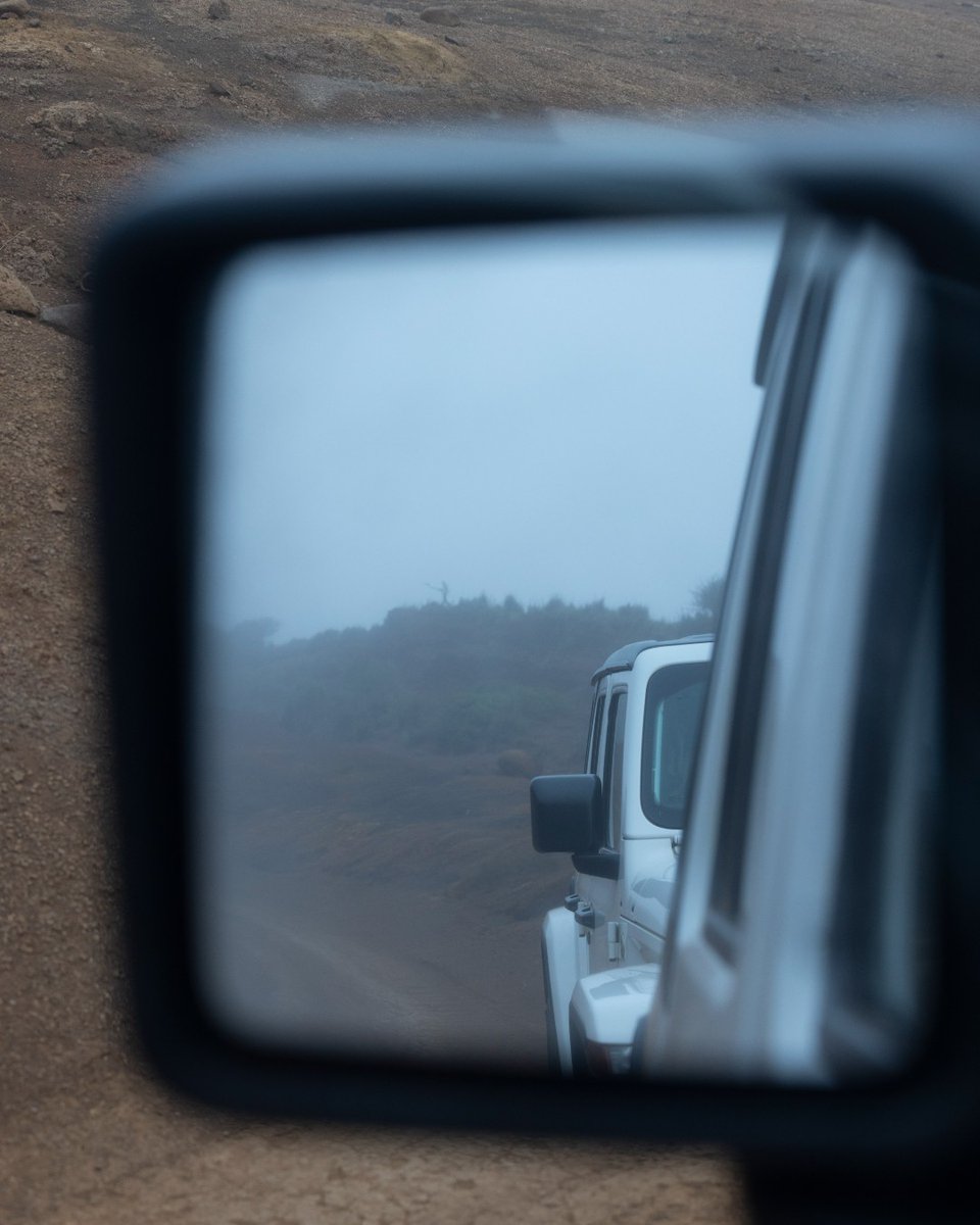 Trade the paved path for red-dirt roads. Rent a Jeep and explore a different side of Lānaʻi. From windswept cliffs and hidden beaches to cultural landmarks and otherworldly landscapes like Keahiakawelo (Garden of the Gods), every turn is filled with endless exploration.
