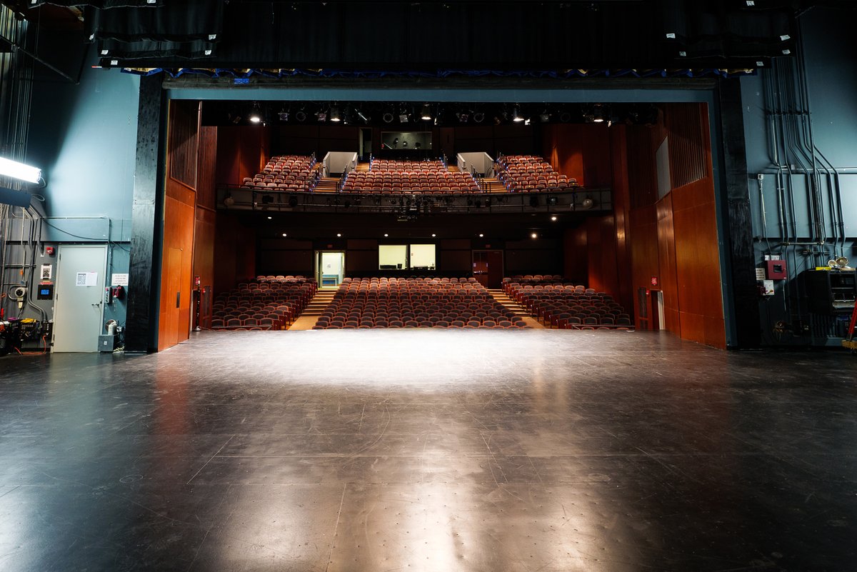 🎭 Southwestern proudly unveils the Davidson Stage at Alma Thomas Theater, honoring Roger Edward Davidson ’49 for his generous support of the arts. Learn more:

southwestern.edu/live/news/1694…