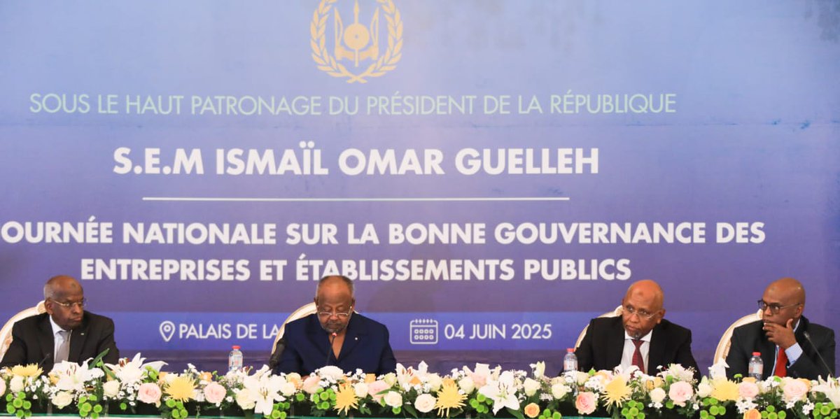 DjibLens's tweet photo. 🎥📸 Retour en images sur un événement historique :
La 1ère édition de la Journée Nationale de la Bonne Gouvernance des Entreprises et Établissements Publics s’est tenue ce mercredi au Palais de la République, sous le haut patronage de Son Excellence le Président Ismaïl Omar Guelleh.

➡️ Ce rendez-vous inédit marque une étape majeure dans l’engagement de la République de Djibouti en faveur de la transparence, de la performance et de la redevabilité dans la gestion publique.

📍Devant plus de 400 hauts responsables de l’État, le Chef de l’État a présenté les trois piliers fondateurs de la réforme de gouvernance :

1. Efficacité & performance des ressources humaines

2. Transparence & redevabilité

3. Valorisation du patrimoine public et ancrage dans la modernité technologique

🔍 À travers ce forum d’échange et de réflexion, le Président a réaffirmé sa volonté de doter l’administration publique d’outils modernes, incluant le numérique et l’intelligence artificielle, pour relever les défis de demain.

🎯 Une étape fondatrice pour faire de la bonne gouvernance un levier de développement durable et d’attractivité économique pour Djibouti.
