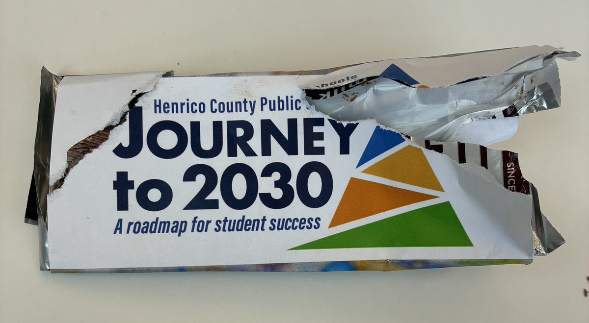 VAeducatorCTC's tweet image. I am really excited about the core values for ‘Journey to 2030’ because it gives us a focus for every decision we make @ElkoMiddle.  My kid was excited for the chocolate 🍫. Thank you @HenricoSchools @AmyCashwell for a great morning! #PumpedFor2526