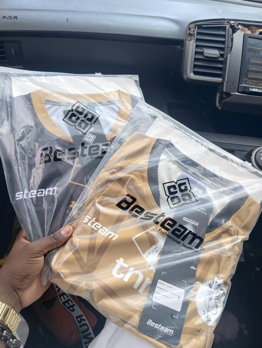 ron_cz's tweet image. These ekhaya Jerseys are 🔥 had to get two