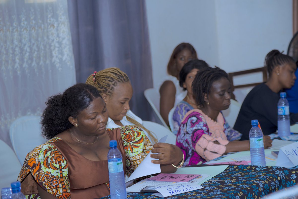 KolongoLaurian1's tweet photo. Retour en images de l'atelier de mise à niveau des femmes leaders politiques et de la Division GFE de la Tshopo sur le Leadership féminin et Techniques de communication politique, organisé le 3 juin 2025 par Me @LaurianneKOLONGO  @SheLeads @ifesworldFR @Kis24Info @AfeacRdc https://t.co/LIbJvg1SL1