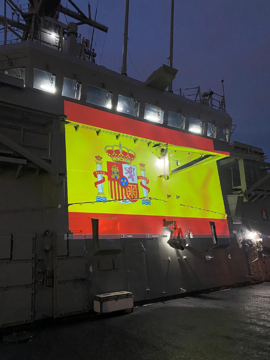 #BuenasNoches desde la fragata #BlasdeLezo durante su participación en #DIFAS25.
#SomosLaArmada⚓🇪🇸