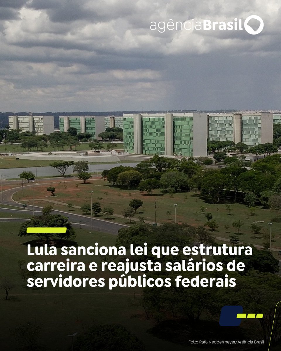 SERVIDORES PÚBLICOS | O presidente Lula sancionou a Lei 15.141, que reestrutura diversas carreiras do funcionalismo público federal e reajusta os salários de servidores e empregados públicos do Executivo Federal.

Leia: trk.ebc.com.br/HmXNx