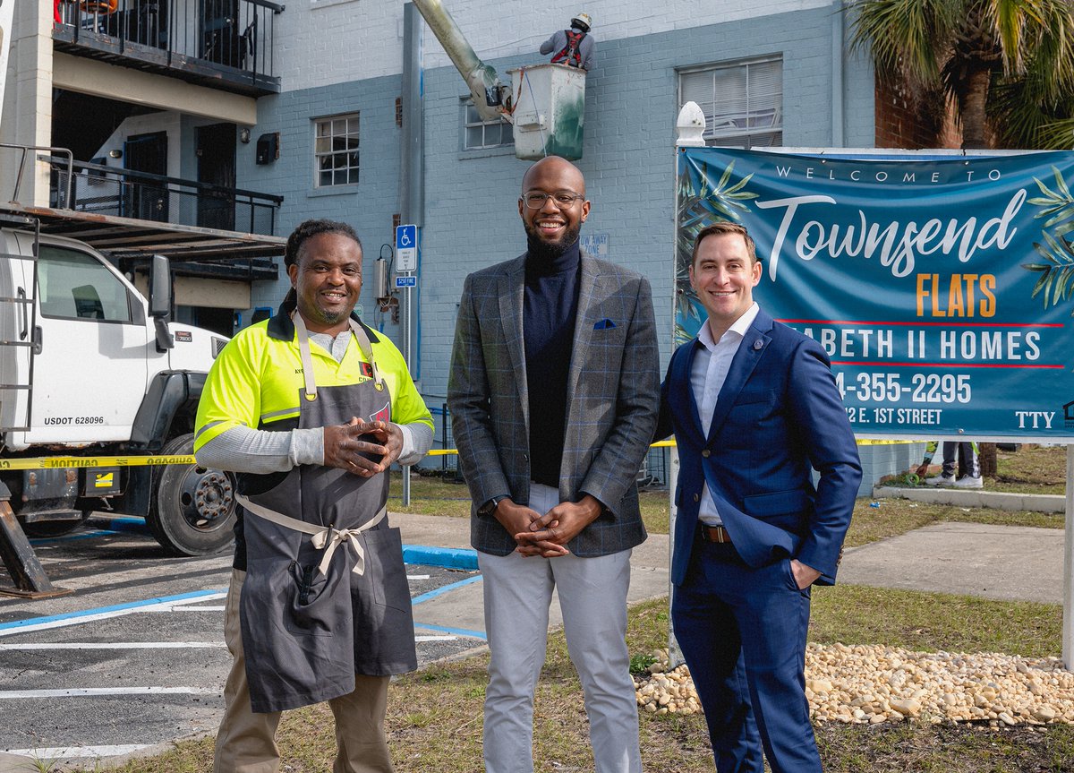 LiftJax's tweet image. Born and raised OutEast, now at the helm of our purposeful, community-led revitalization in the neighborhood: we’re excited to share that Travis Williams will be our new President and CEO. Travis’s family has called the Eastside home for over 100 years, and since joining us in…