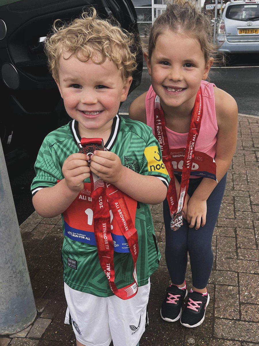My little runners 🏃‍♀️ ❤️…. Jacks first medal 🏅