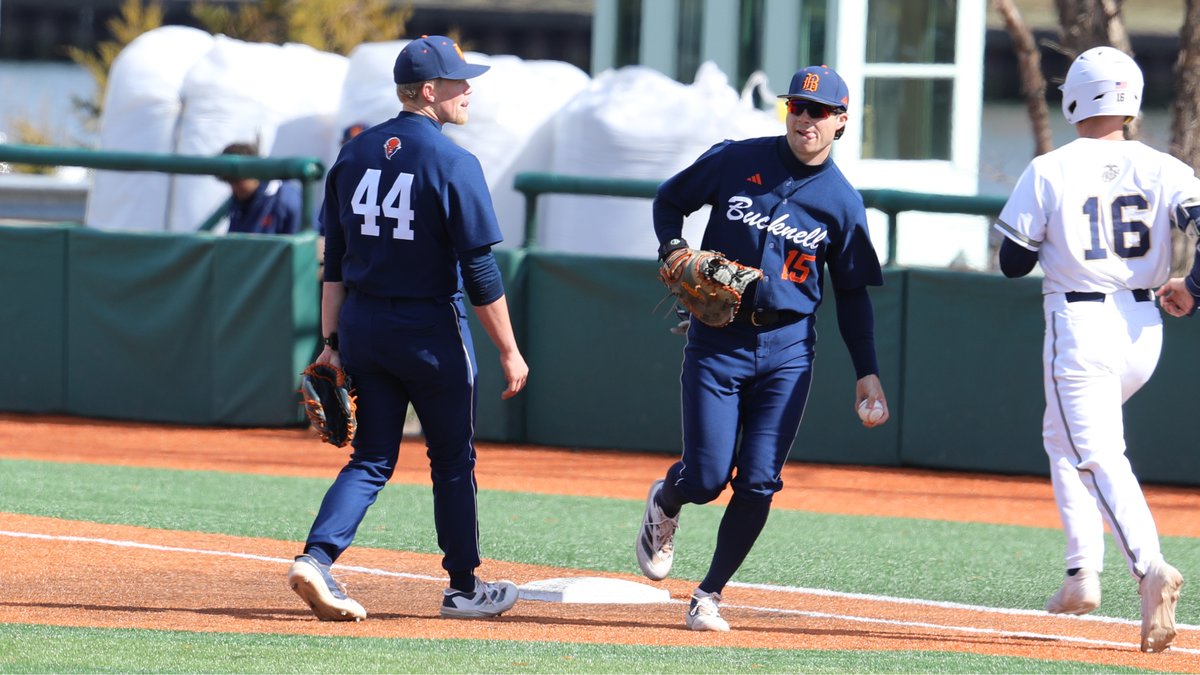 Congratulations to Tyler Dunn, Brady Karp, Ben Magovern, Hadley Maxwell and Jonathan Adelmann for receiving College Sports Communicators Academic All-District honors for their outstanding work in the classroom and on the field! #rayBucknell🔶🔷🦬

bucknellbison.com/news/2025/6/3/…