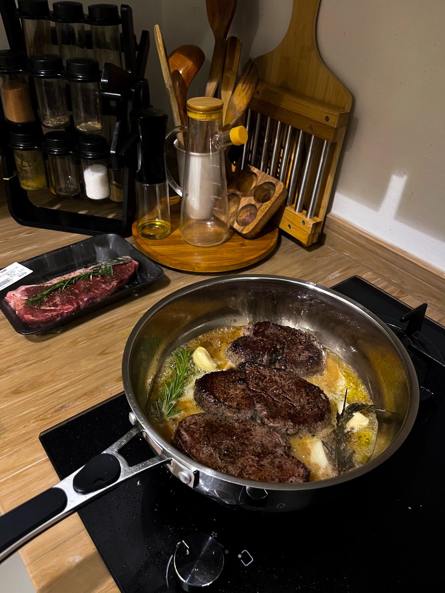 SeniorBes's tweet photo. سحور الليلة 🥩😋 https://t.co/5yyn7CICQd