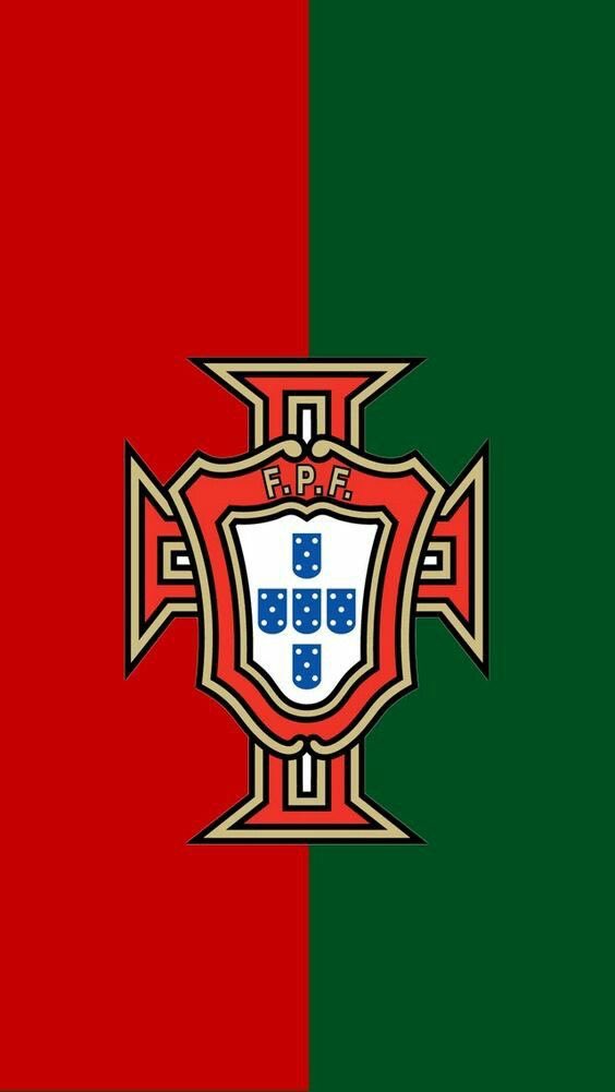 El Domingo es la 4ta FINAL en la historia de Portugal.

Antes de Cristiano Ronaldo, Portugal tenía 0 FINALES.

Portugal no existía antes de Cristiano Ronaldo y le exigen que gane el mundial con esa selección. 💀

El mejor de todos los tiempos. 🐐
