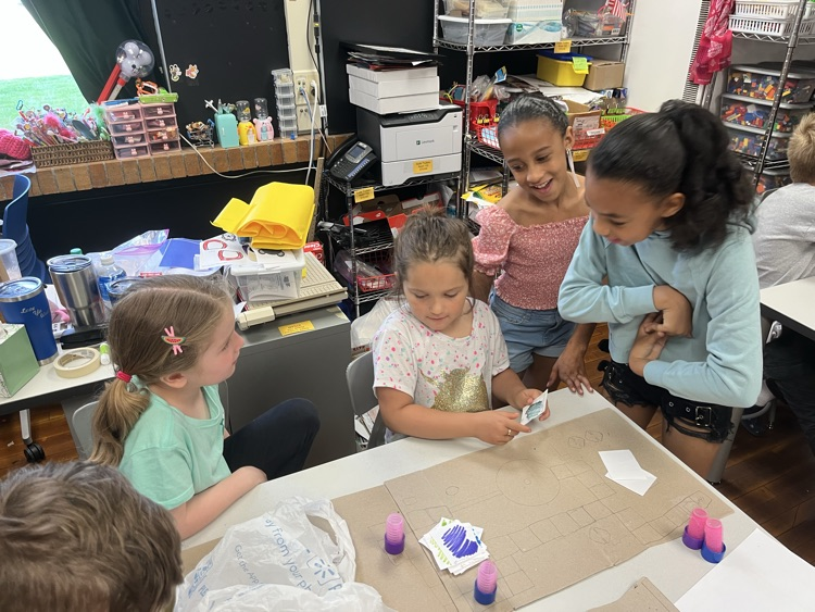 DundeeViking's tweet photo. Today in STEAM, Miss Altenburger’s 1st graders visited Mr. Burger’s 3rd graders to play the educational board games they invented!
The 3rd graders designed these games especially for y5s, kindergarteners, and 1st graders.  It was a blast watching their creativity come to life! https://t.co/EMTY4i6LYL