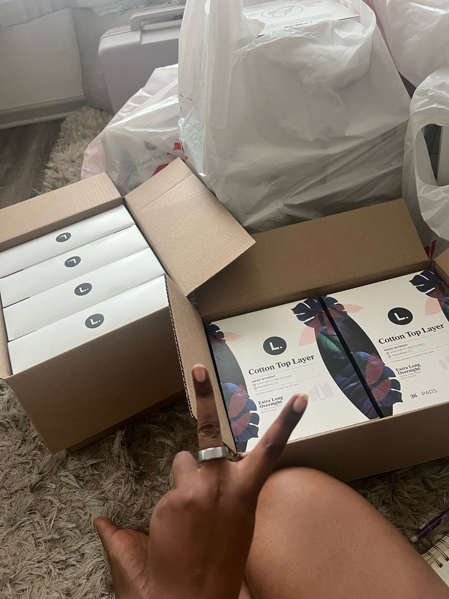 Oh nothing, just boxing 2,652 organic menstrual products for our new correctional facility partners in S. Carolina! Y’all my nonprofit is now in 

Louisiana
Texas
New York
Maine
S. Carolina

New total: 342,941 donated to incarcerated women NATIONWIDE thurmanperryfoundation.org