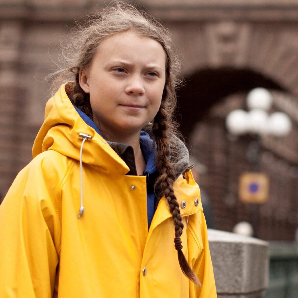 Lee Patriot Hood tweet media