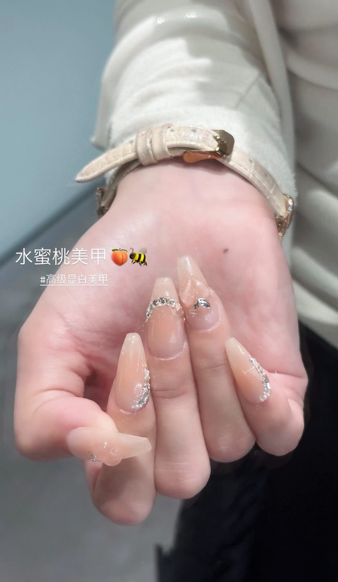 chiz0j's tweet image. 私はネイルのデザインを探す天才だとおもう･･･🔍❤︎
今月も可愛い網紅chanですｯ((４枚目
#網紅ネイル