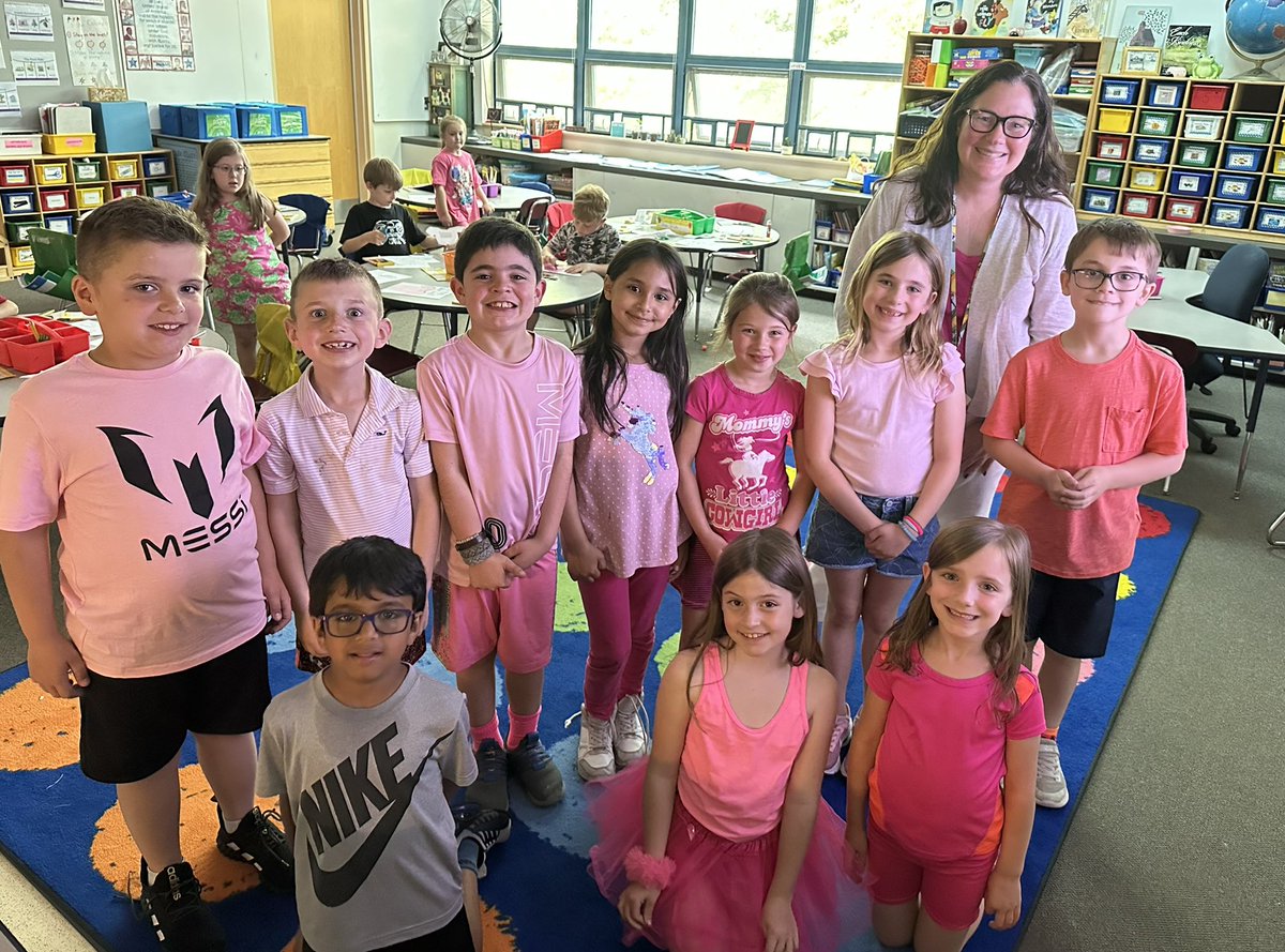 Mrs. Perro tweet media