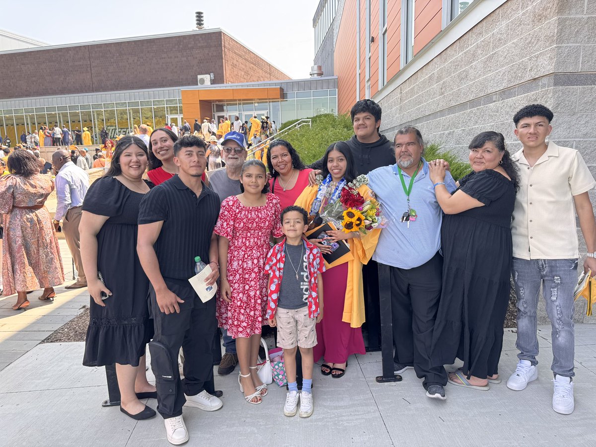 Terri Moses tweet media