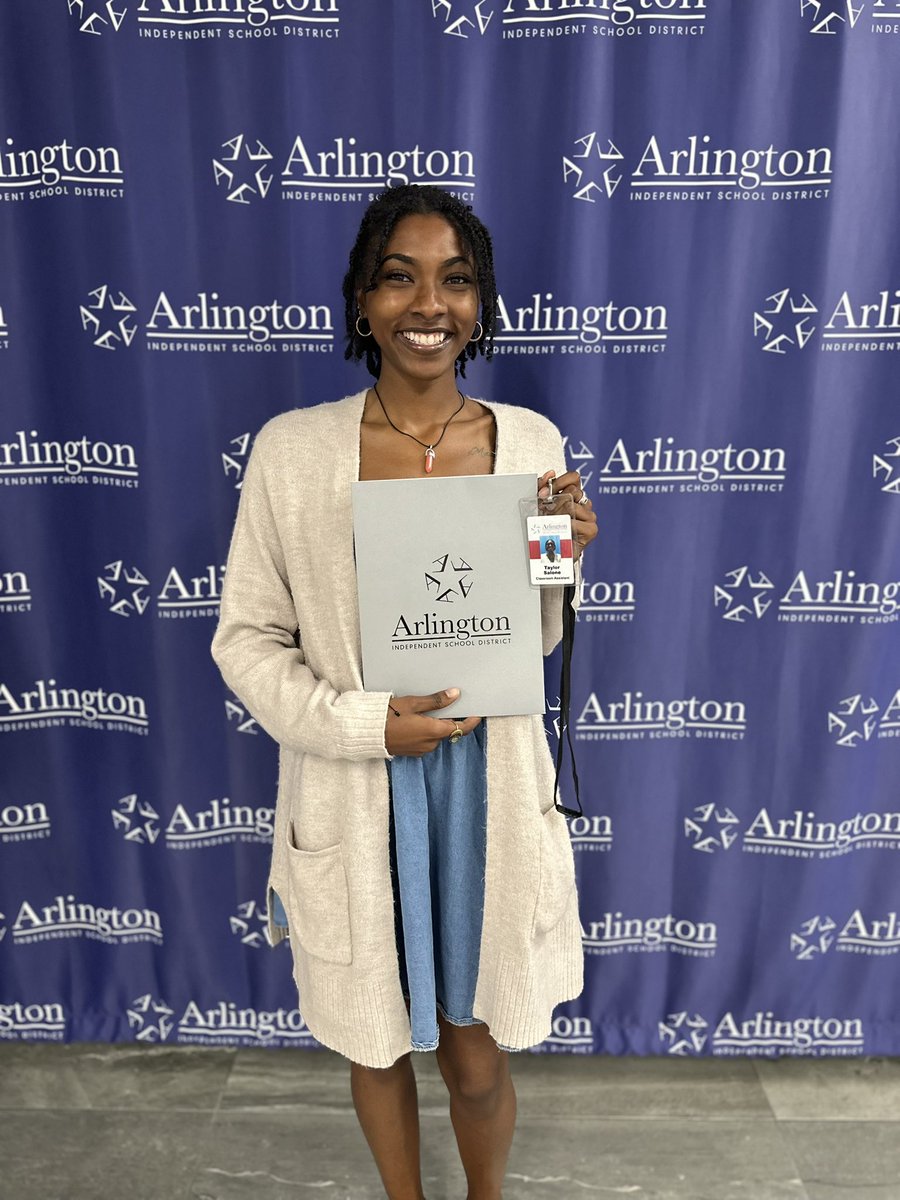Full ⭕️ moment. One of my former players will be on campus next year as a TA while finishing her degree! She’s volunteering with our 🏐🏐 program &amp; aiming to join our staff full-time next year! Humbled &amp; proud!🥹🩵 #CoachLife #FullCircle #ProudCoach #ThisIsWhyWeDoIt