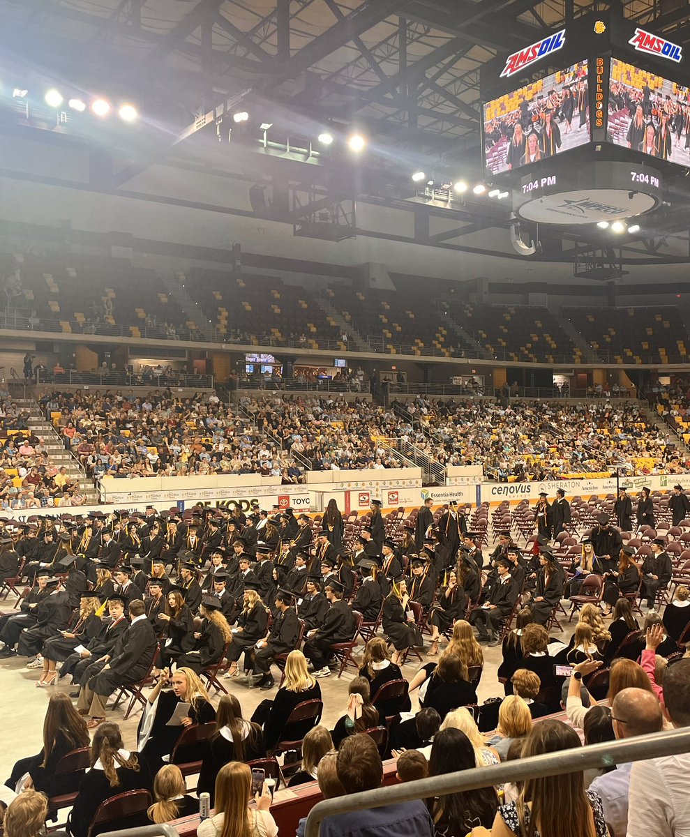 donnabmn's tweet image. Congrats East High School (Duluth) grads! Look out world!! #EastDuluth #Greyhounds
