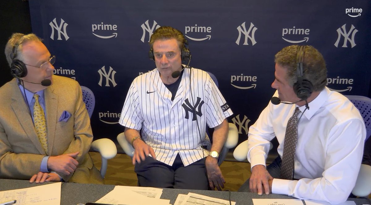 Rick Pitino joins the Yankees broadcast:

"Knicks job is open, do you want it?" - <a href="/RealMichaelKay/">Michael Kay</a>

"Absolutely not" - <a href="/RealPitino/">Rick Pitino</a> 😂