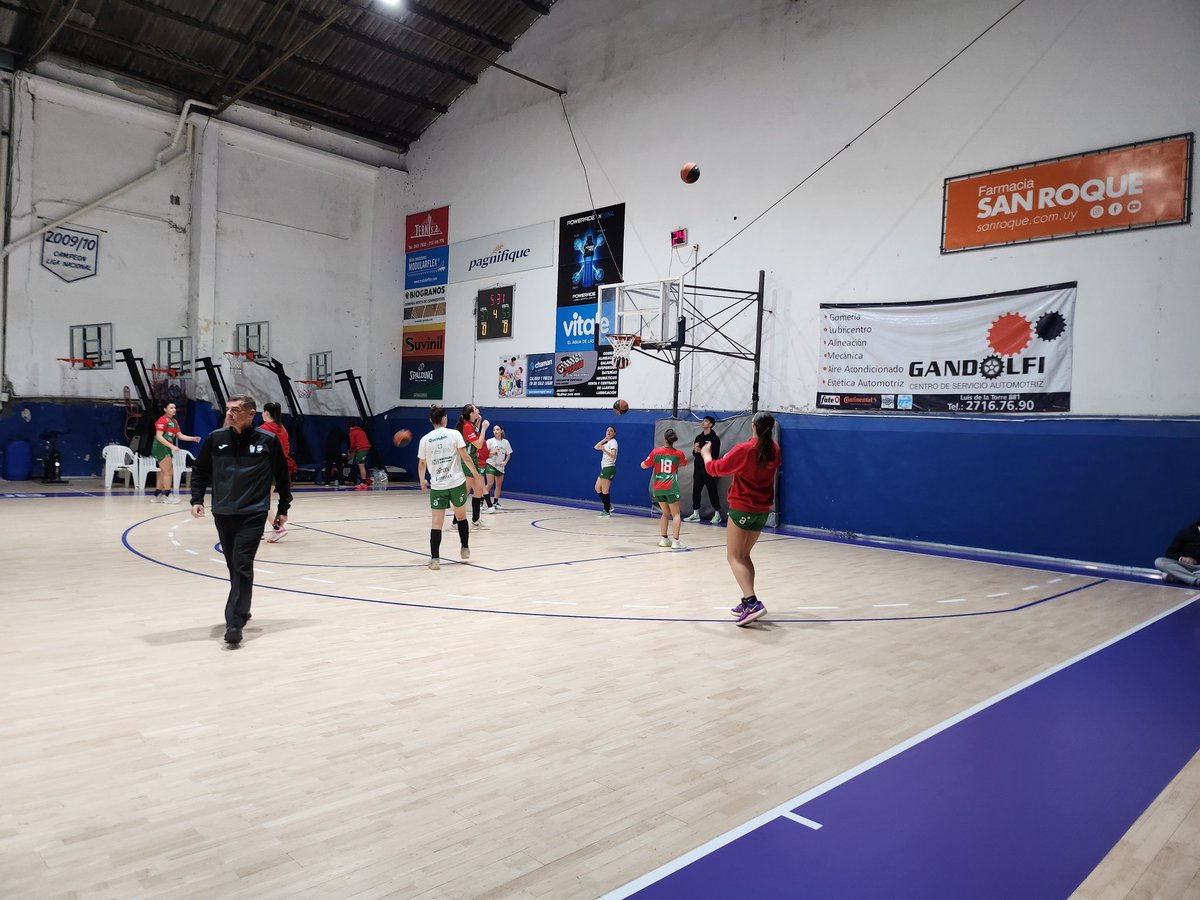 Basquet Total (@basquettotal) on Twitter photo PARTIDAZO EN ZUDAÑEZ
Defensor Sporting, finalmente con equipo completo, recibe a Aguada que busca afirmarse en los primeros puestos.
📝🎤 <a href="/Mcaballero_03/">Matías Caballero</a>
📸 <a href="/ramirocicao/">Ramiro Cicao</a>
#LFBx PARTIDAZO EN ZUDAÑEZ
Defensor Sporting, finalmente con equipo completo, recibe a Aguada que busca afirmarse en los primeros puestos.
📝🎤 <a href="/Mcaballero_03/">Matías Caballero</a>
📸 <a href="/ramirocicao/">Ramiro Cicao</a>
#LFBx
