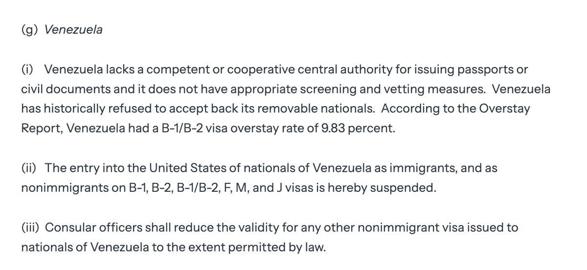 #URGENTE | Venezuela incorporada en lista de restricciones parciales de entrada a EEUU:  

Debido a poca cooperación entre autoridades y verificación de nacionales, Trump suspende entrada a EEUU a venezolanos con visa de turistas, estudiantes, de trabajo o intercambio cultural.