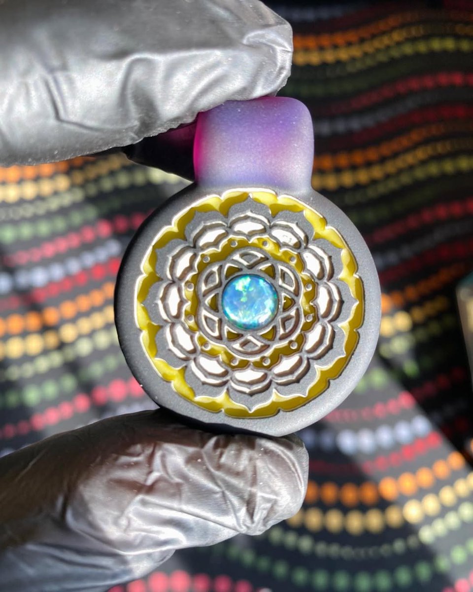 nickhiltbold's tweet image. 🚨🚨🚨Drop Alert 🚨🚨🚨
Huge thanks for everyone that follow me 💪🏻 Make sure you’d scroll through all of these pictures to check out these gems! 💎

#glassmaze #craved #pendantsofig #pendantsofinstagram #neckwear #seedoflife #longbranch #puffsmokeshopnj #borolove