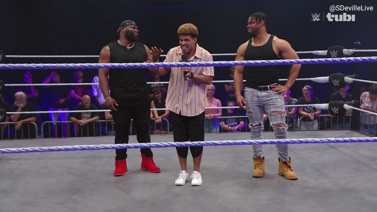 SDevilleLive's tweet photo. Wes Lee and his buddies at #WWEEvolve https://t.co/f6J19xMrGG