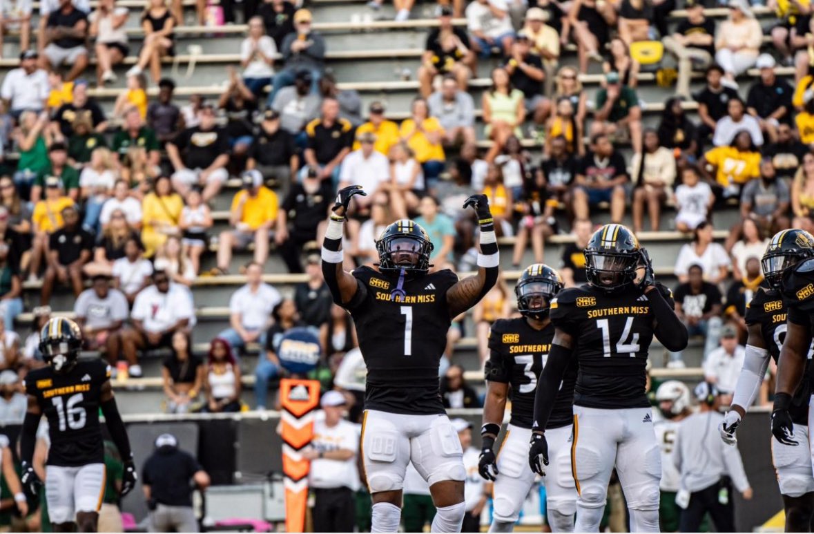 Roman Jennings (@_romanjennings) on Twitter photo Beyond grateful to receive an offer from <a href="/SouthernMissFB/">Southern Miss Football</a>!!🟡⚫️
<a href="/Reed5G/">Reed Grable</a> <a href="/CoachHuff/">Charles C. Huff</a> <a href="/theBAFootball/">Brentwood Academy Football</a> <a href="/cpw_BA/">CPW</a> <a href="/NCEC_Recruiting/">NPA</a> <a href="/BuckFitz/">NPA/SUPERMAX 100</a> <a href="/TomLoy247/">Tom Loy</a> <a href="/SWiltfong_/">Steve Wiltfong</a> <a href="/ChadSimmons_/">ChadSimmons</a> <a href="/samspiegs/">Sam Spiegelman</a> Beyond grateful to receive an offer from <a href="/SouthernMissFB/">Southern Miss Football</a>!!🟡⚫️
<a href="/Reed5G/">Reed Grable</a> <a href="/CoachHuff/">Charles C. Huff</a> <a href="/theBAFootball/">Brentwood Academy Football</a> <a href="/cpw_BA/">CPW</a> <a href="/NCEC_Recruiting/">NPA</a> <a href="/BuckFitz/">NPA/SUPERMAX 100</a> <a href="/TomLoy247/">Tom Loy</a> <a href="/SWiltfong_/">Steve Wiltfong</a> <a href="/ChadSimmons_/">ChadSimmons</a> <a href="/samspiegs/">Sam Spiegelman</a>