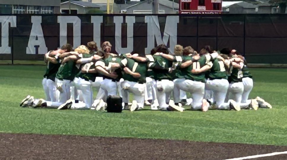 This team and these seniors… Love you all!

Hold your head high! Be proud of all that you did! District Champs and a 25-5 record! You left your mark!

Thank you for staying positive, sticking together, and rowing the boat!!!

#WeAreGlenOak #mustard #dontrun