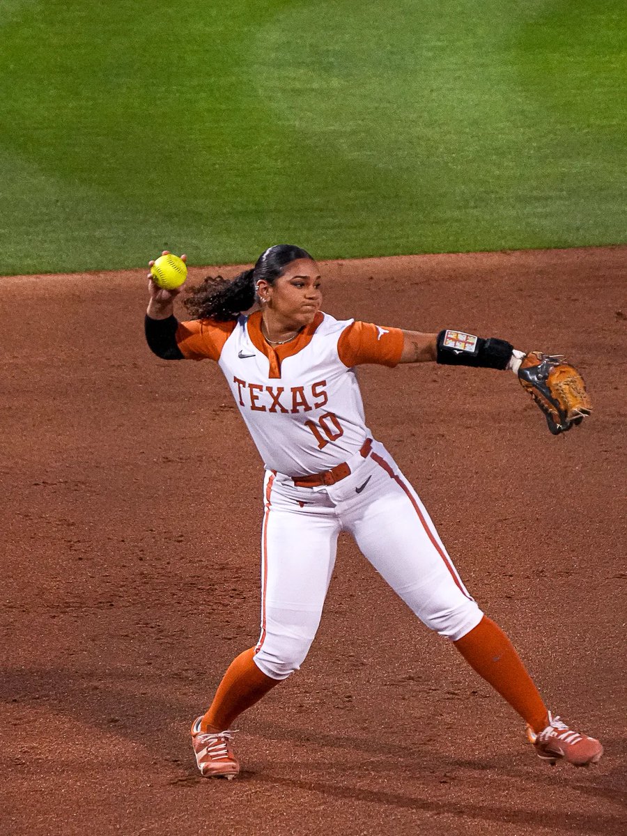 Doc_Texas's tweet photo. 🤘🏾🤘🏾🤘🏾 https://t.co/PAih0SSM2R