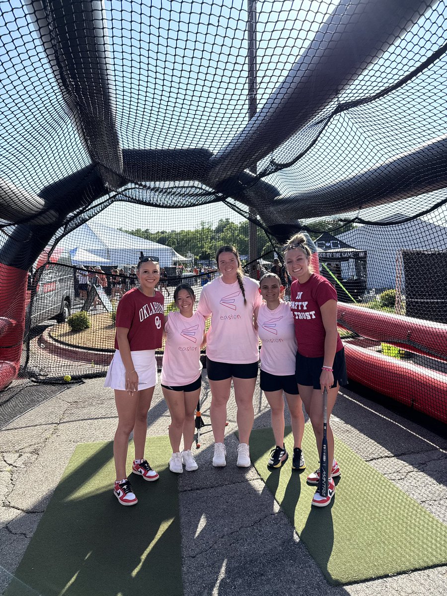 One of our own got to work alongside <a href="/RawlingsSB/">Rawlings Softball</a> at the World Series! Thank you Rawlings for opening up doors for <a href="/addisonkoth/">Addison Koth</a>! 🥎