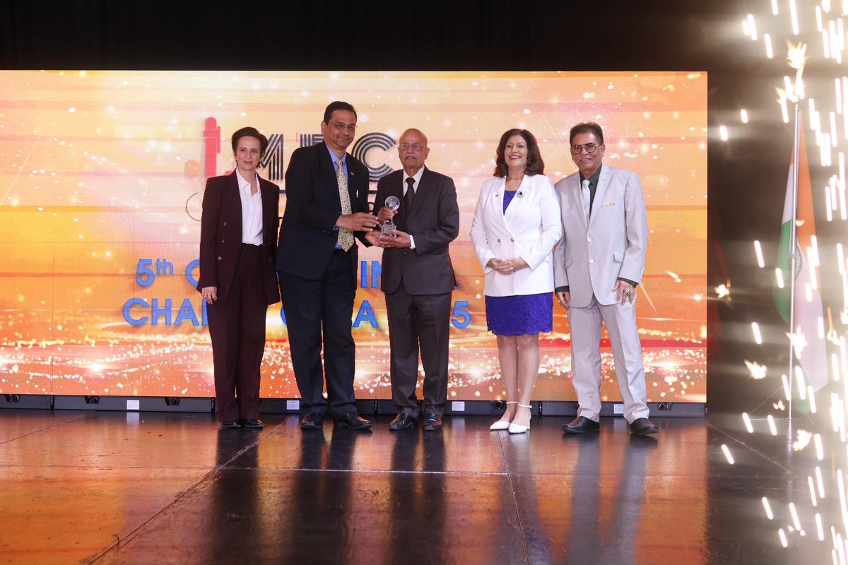 A pleasure to join Vipul Jani and the IMEC team at the 5th Canada India Charity Gala in support of Food Bank 4 all. 

Congratulations to all the recipients of this year’s Excellence Awards for your contributions to Ontario through achievements in business and beyond. 

(1/2)