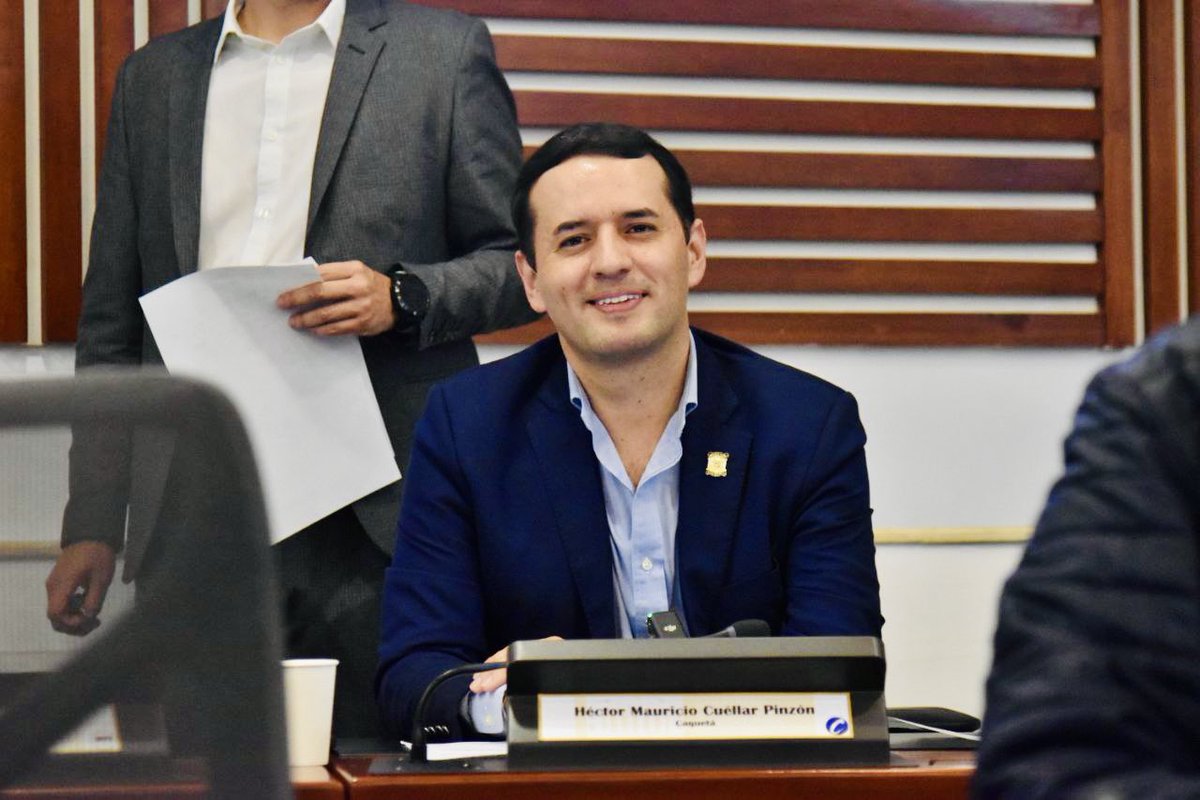 ingwilmerc's tweet photo. En la Comisión V de @CamaraColombia aprobamos en primer debate nuestro proyecto de ley que busca revivir y fortalecer las #UMATAS y su participación y fortalecimiento en la prestación del servicio de extensión y asistencia técnica agropecuaria. 🌾👩🏼‍🌾🧑🏼‍🌾

Con esta iniciativa garantizaremos que nuevamente se brinde un acompañamiento integral, oportuno y permanente a nuestros campesinos, impulsando la producción, el desarrollo y la transformación del campo colombiano. ✊🏼🏛️