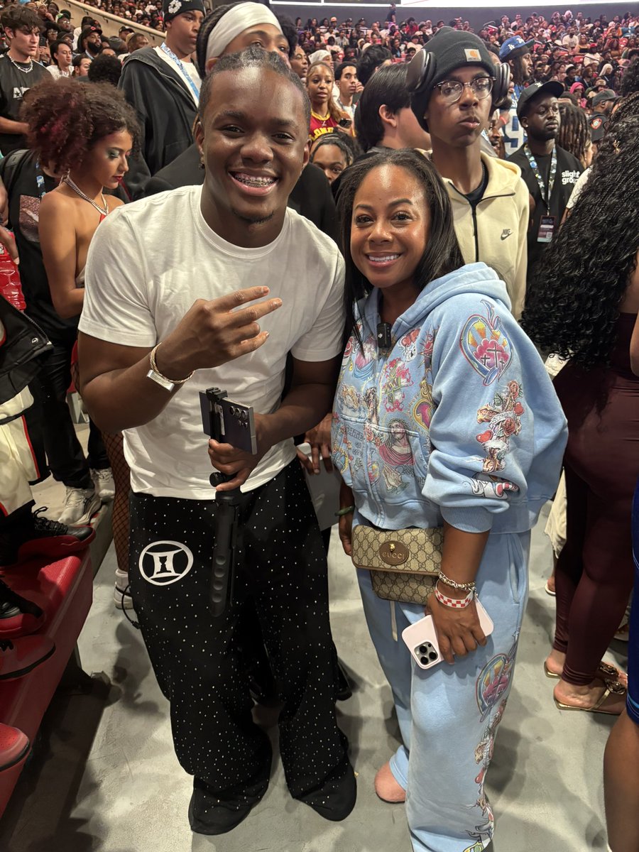 HateCaps 🇬🇳 tweet media