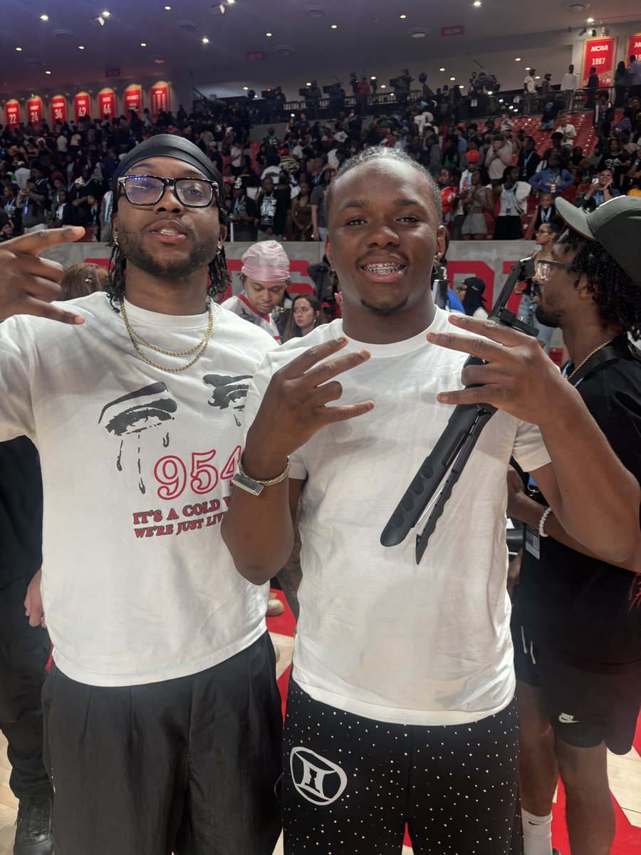 HateCaps 🇬🇳 tweet media