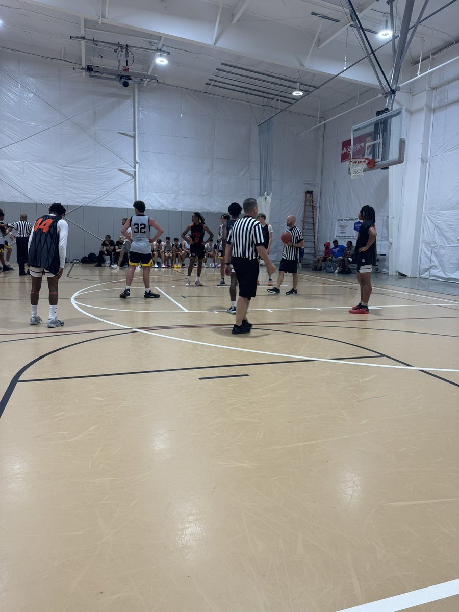 Coach Lo tweet media